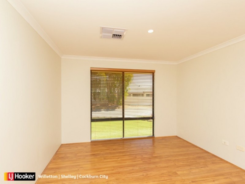 8 Beroona Way, South Lake WA 6164