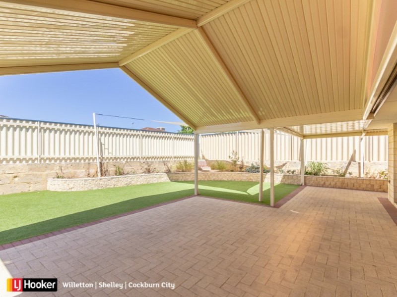 8 Beroona Way, South Lake WA 6164