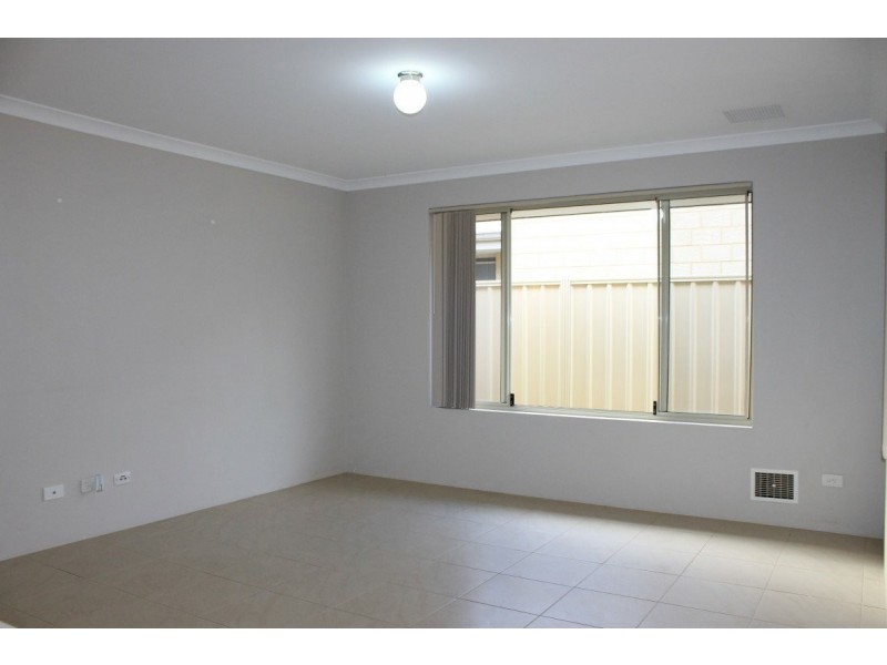 3/25 Peppermint Gardens, Aubin Grove WA 6164