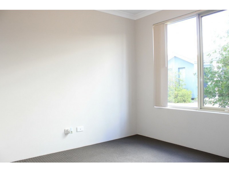 3/25 Peppermint Gardens, Aubin Grove WA 6164