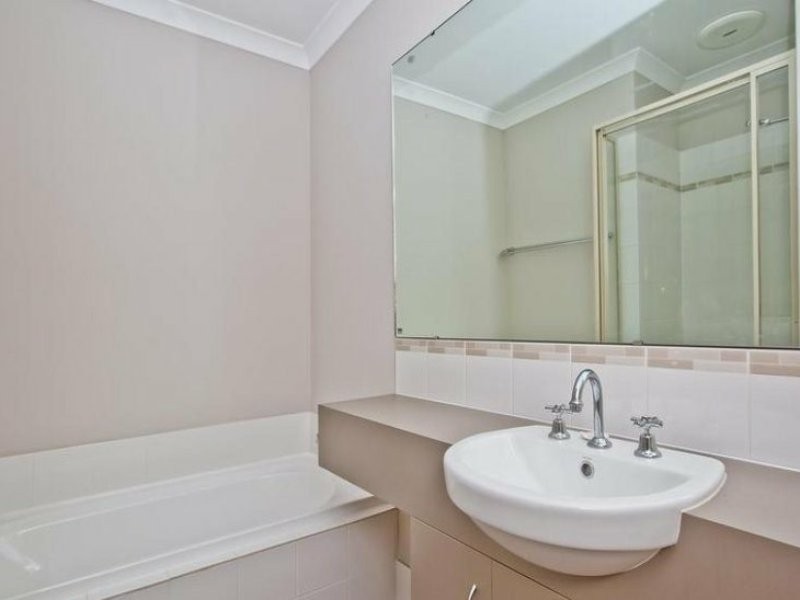 3/25 Peppermint Gardens, Aubin Grove WA 6164