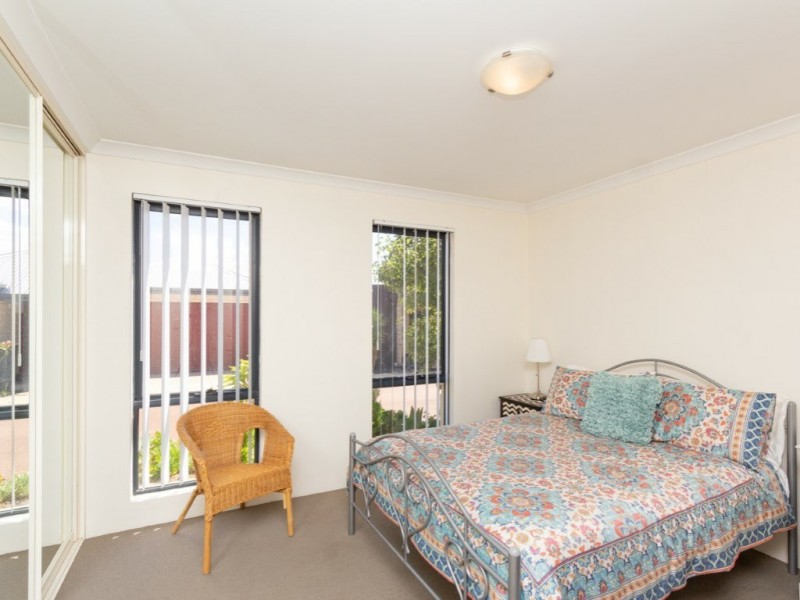 8/31 Barfield Road, Hammond Park WA 6164