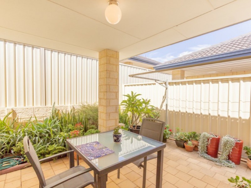 8/31 Barfield Road, Hammond Park WA 6164