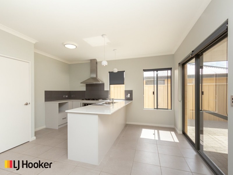 20 Packer Rise, Hammond Park WA 6164