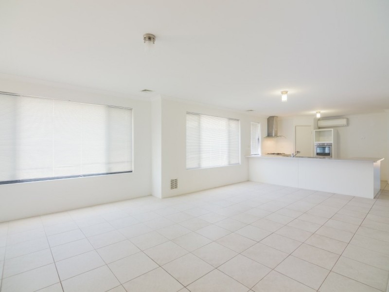 14 Teocote Crescent, Aubin Grove WA 6164