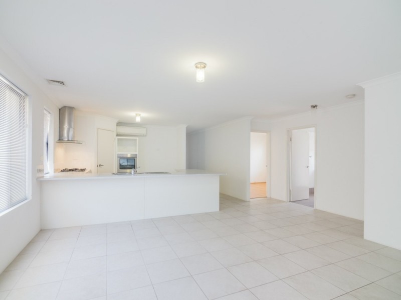 14 Teocote Crescent, Aubin Grove WA 6164