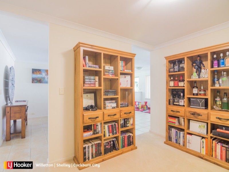30 Excelsior Drive, Canning Vale WA 6155