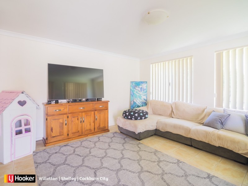 30 Excelsior Drive, Canning Vale WA 6155