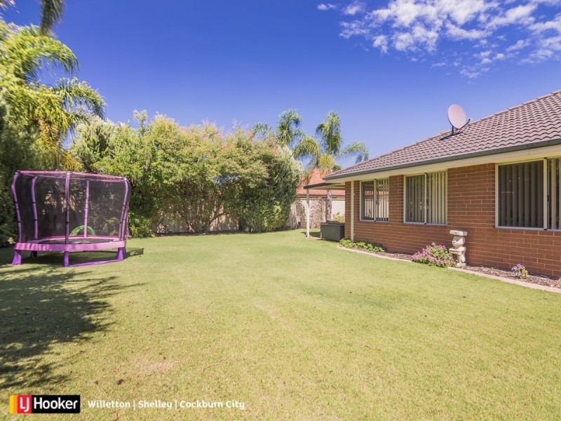 30 Excelsior Drive, Canning Vale WA 6155