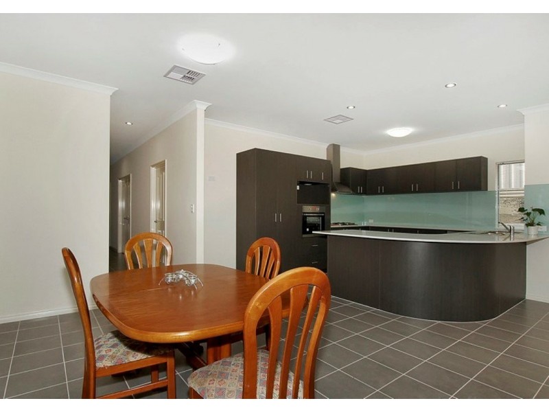 77A Huntriss Road, Karrinyup WA 6018