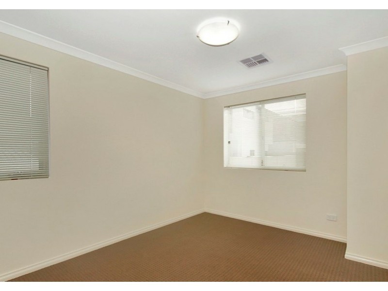 77A Huntriss Road, Karrinyup WA 6018