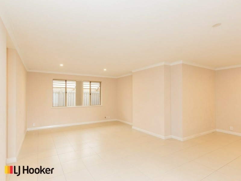 43 Whitlock Crescent, South Lake WA 6164