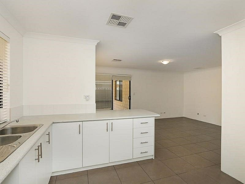 7 Gowrie Approach, Canning Vale WA 6155