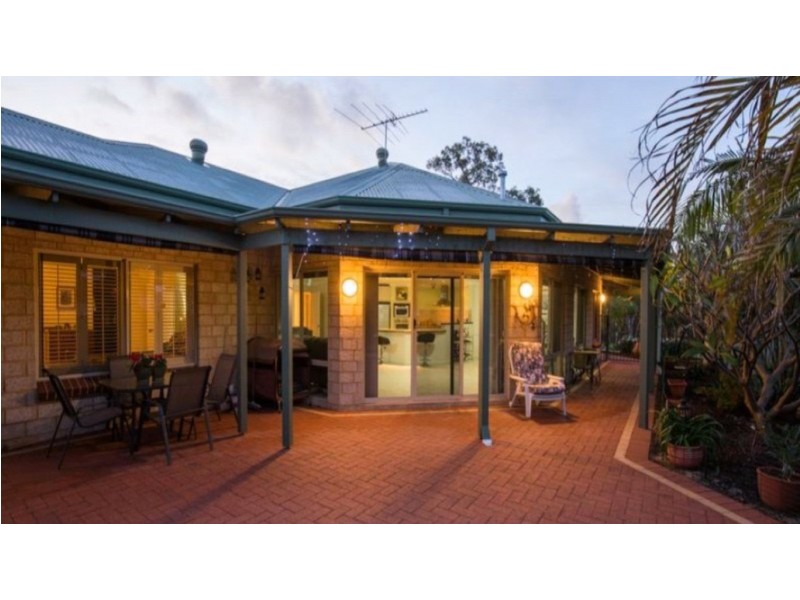 21 McKenzie Road, Samson WA 6163