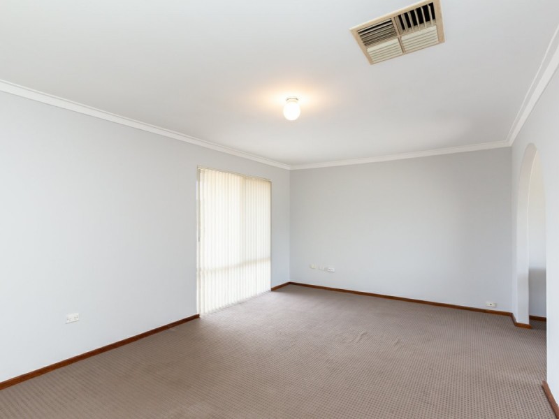26 Yale Road, Thornlie WA 6108