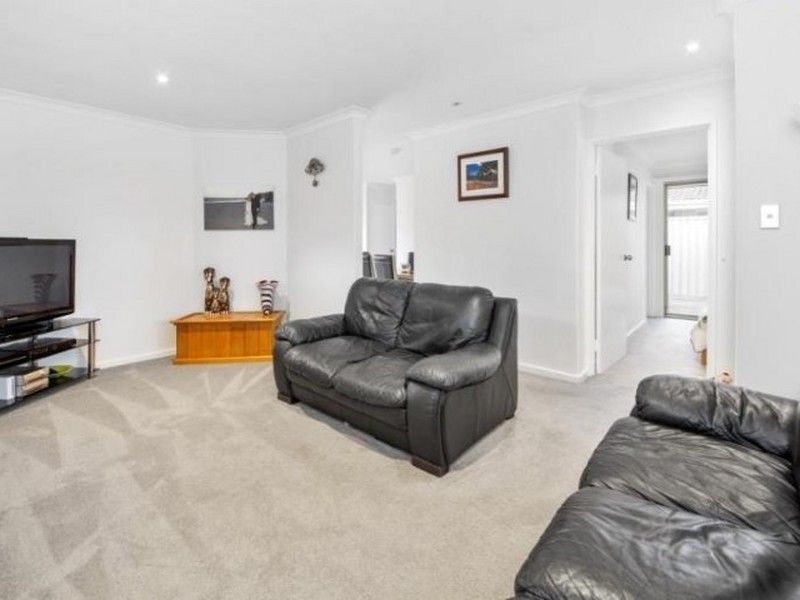 2/234 Belgravia Street, Belmont WA 6104