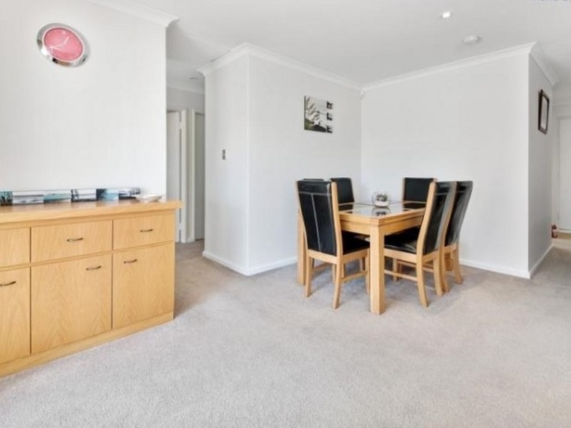 2/234 Belgravia Street, Belmont WA 6104