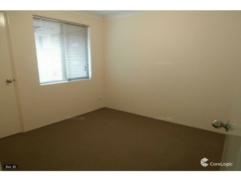 17/7 Barfield Street, Hammond Park WA 6164