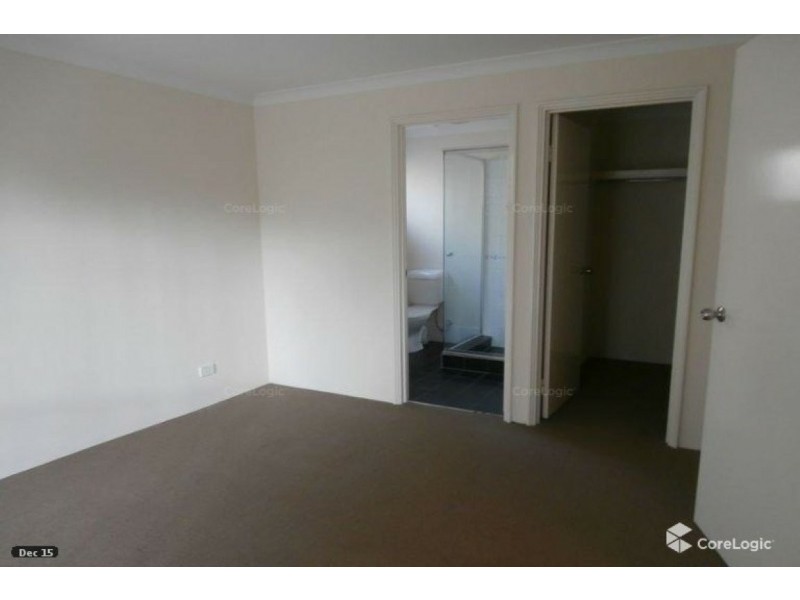 17/7 Barfield Street, Hammond Park WA 6164