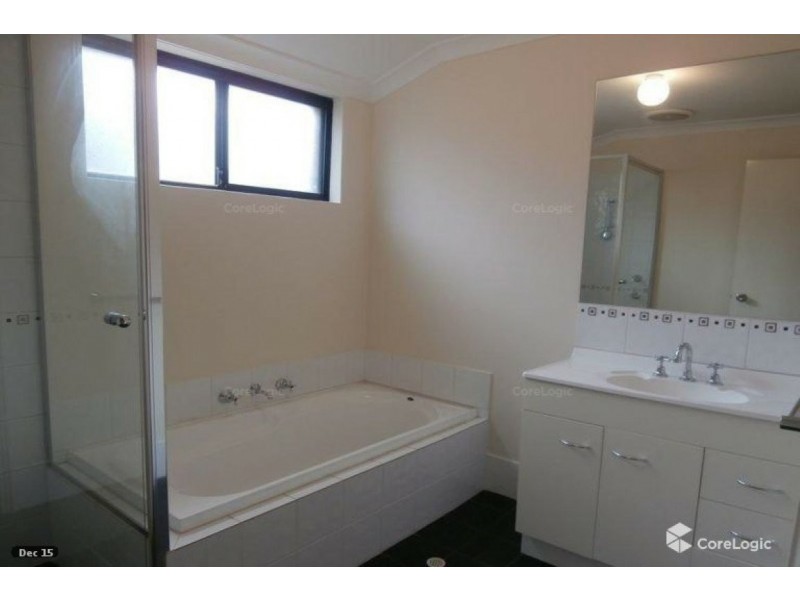 17/7 Barfield Street, Hammond Park WA 6164