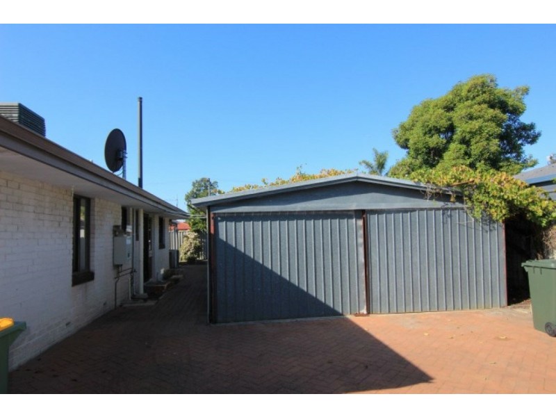 5 Merley Way, Parkwood WA 6147