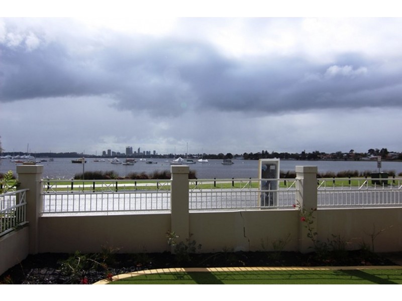 63B Canning Beach Road, Applecross WA 6153