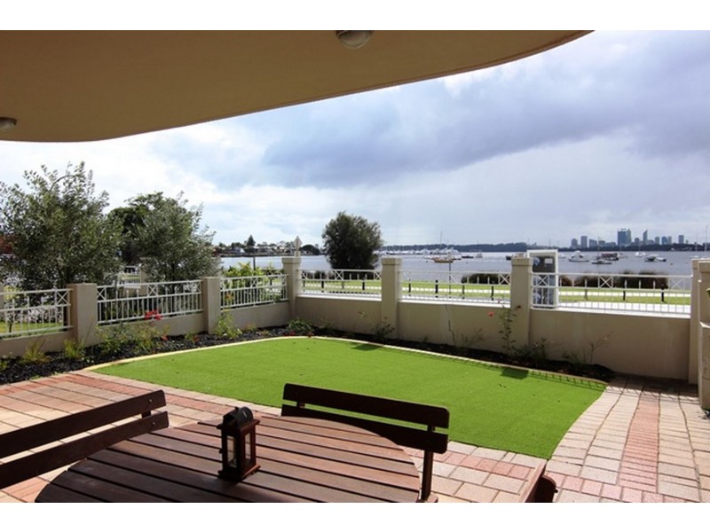 63B Canning Beach Road, Applecross WA 6153