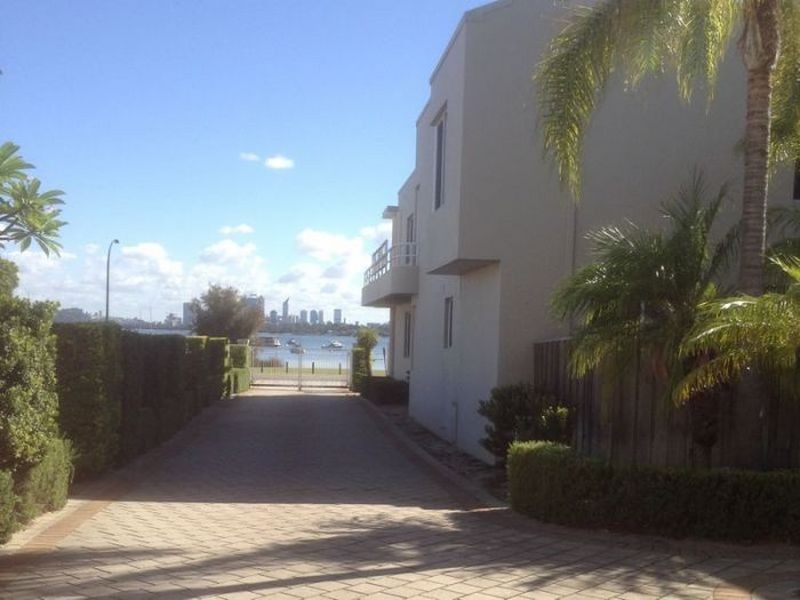 63B Canning Beach Road, Applecross WA 6153