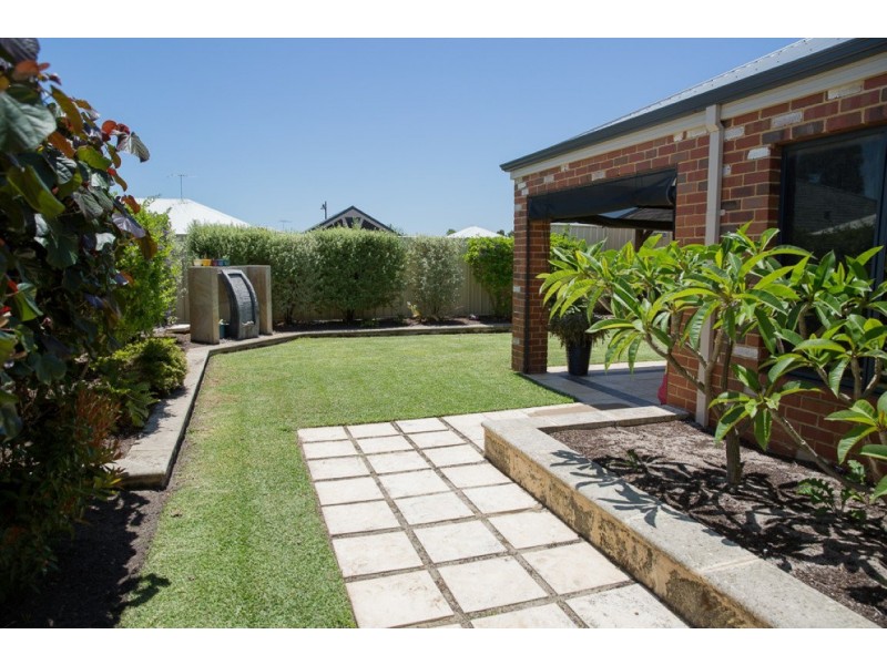 40 Jackadder Avenue, Hammond Park WA 6164