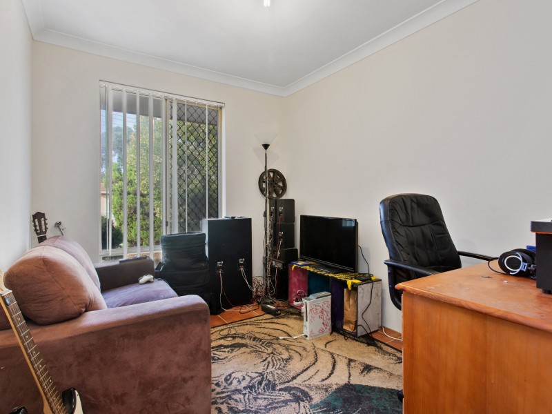 3 McLernon Place, South Lake WA 6164