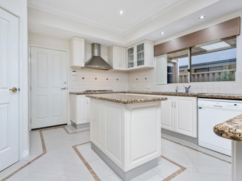 22 Chivalry Way, Atwell WA 6164