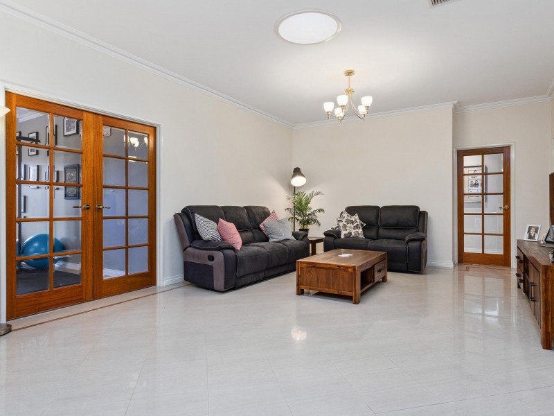 22 Chivalry Way, Atwell WA 6164