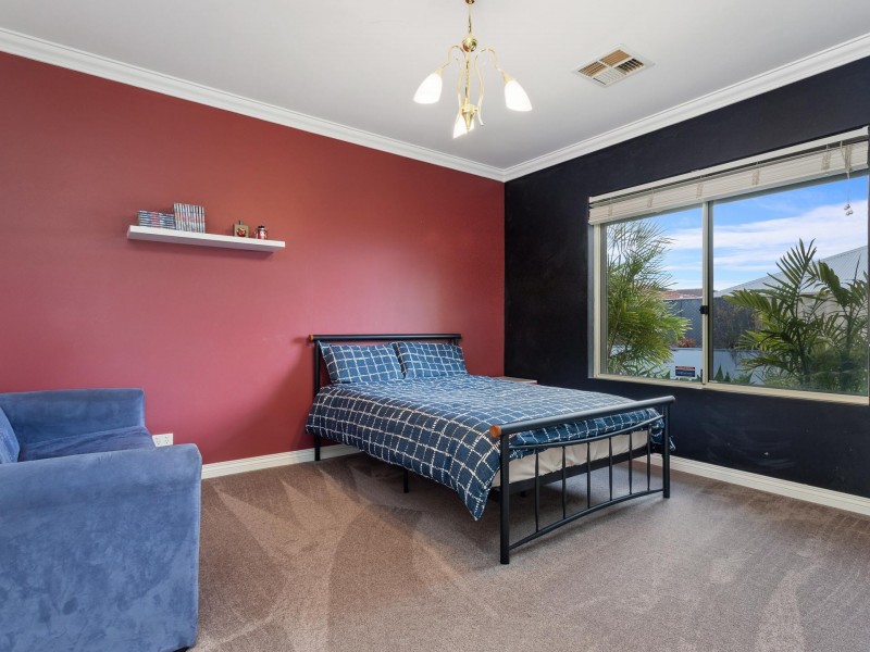 22 Chivalry Way, Atwell WA 6164