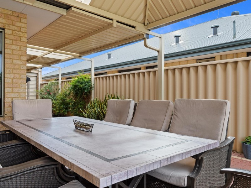 22 Chivalry Way, Atwell WA 6164