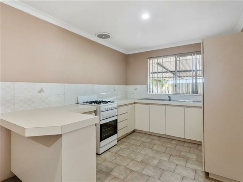 7b Medlar Grove, South Lake WA 6164