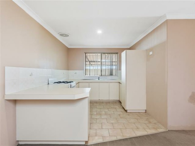 7b Medlar Grove, South Lake WA 6164