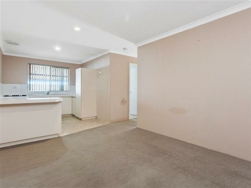 7b Medlar Grove, South Lake WA 6164