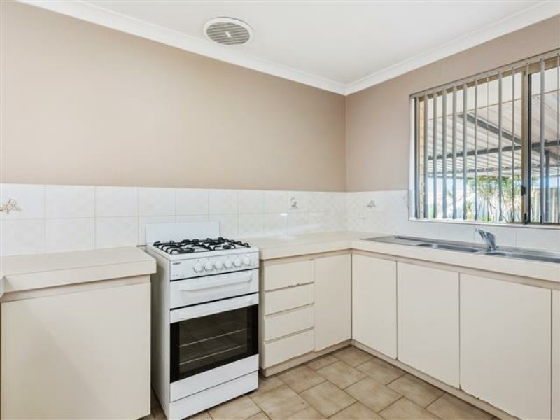 7b Medlar Grove, South Lake WA 6164