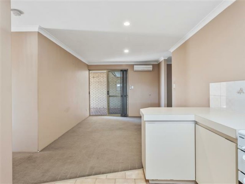 7b Medlar Grove, South Lake WA 6164