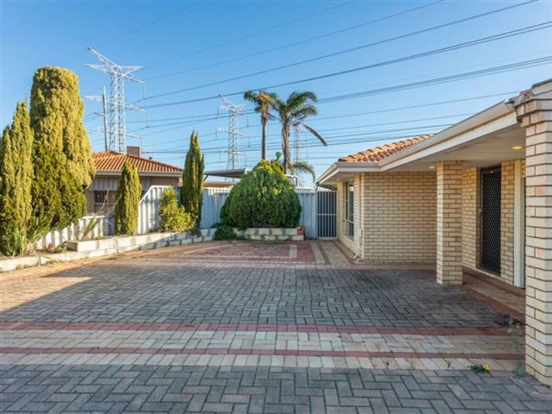 7b Medlar Grove, South Lake WA 6164