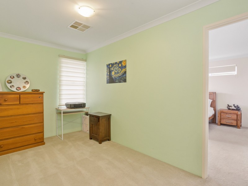 9 Montpellier Way, Piara Waters WA 6112