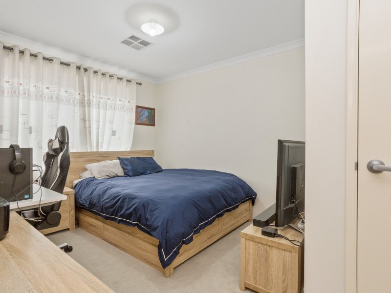 9 Montpellier Way, Piara Waters WA 6112