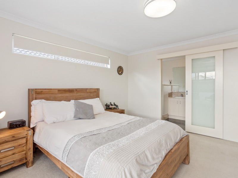 9 Montpellier Way, Piara Waters WA 6112