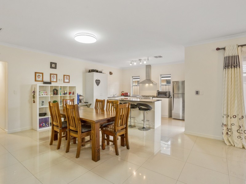 9 Montpellier Way, Piara Waters WA 6112