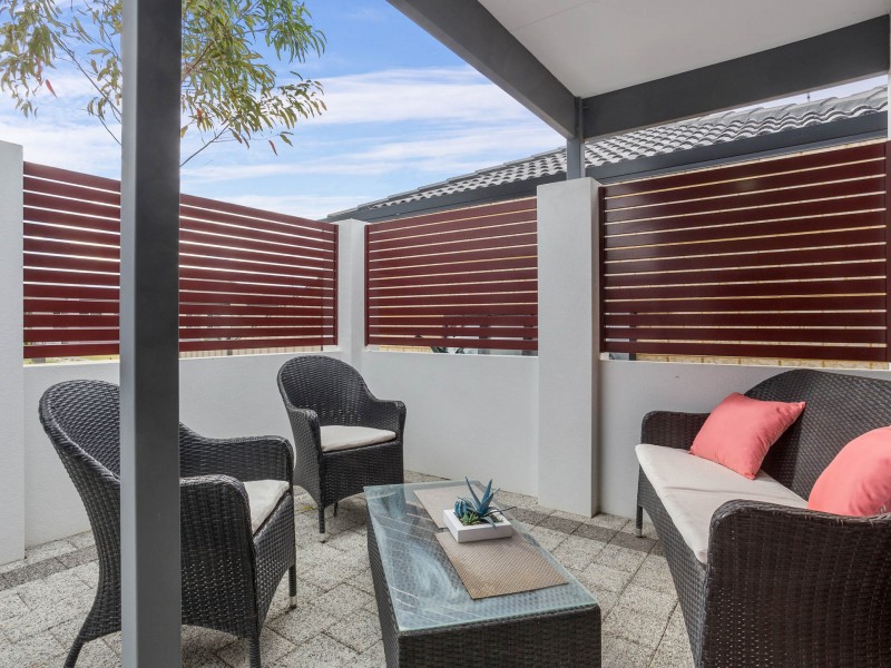 9 Montpellier Way, Piara Waters WA 6112