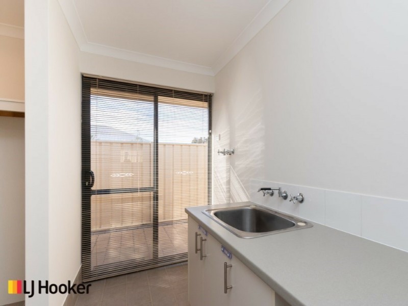 31 Frankenia Turn, Success WA 6164