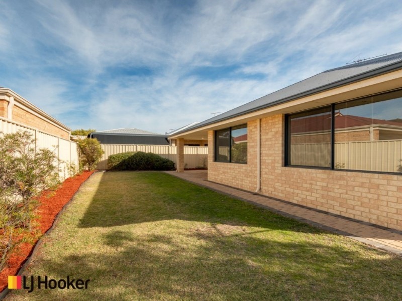 31 Frankenia Turn, Success WA 6164