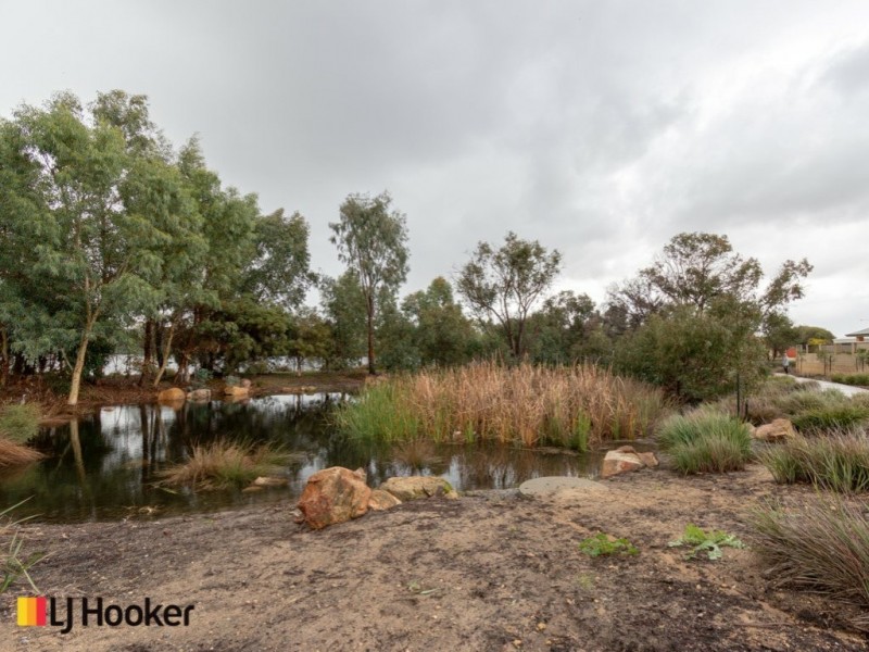 35 Mariposa Gardens, Success WA 6164