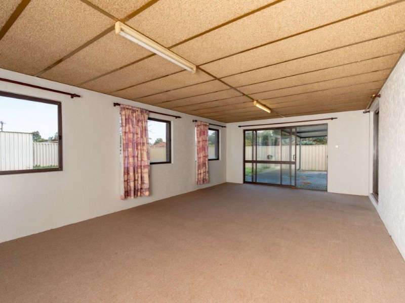 11 Simons Way, Langford WA 6147