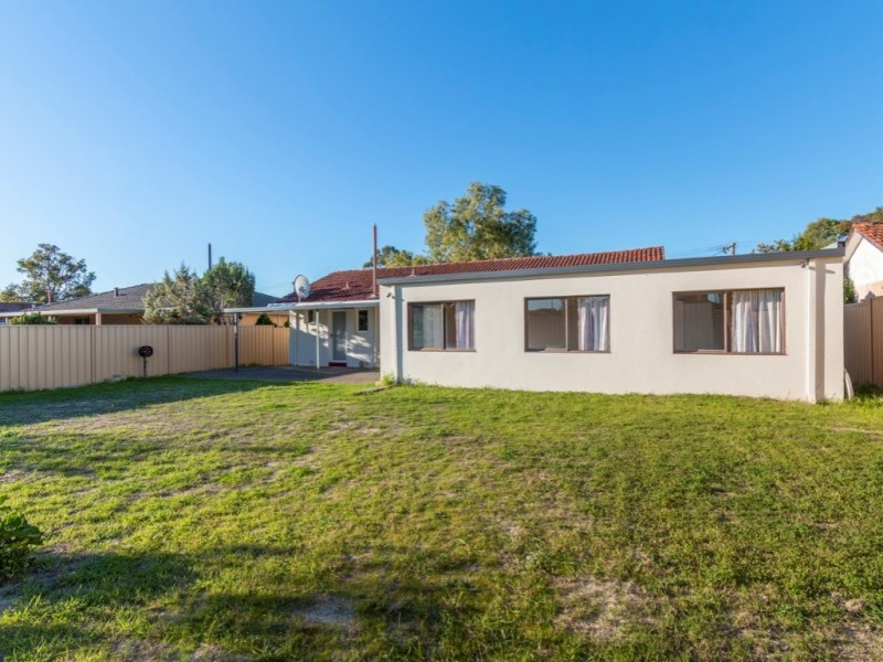 11 Simons Way, Langford WA 6147